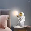 Lampes de table chevet astronaute garçon lampe de bureau chambre décoration Protection des yeux enfants R bureau ornement