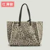 HBP Totes Abendtaschen Herbst Winter Woolen Leopard Print Einkaufstasche Weibliche Pelz Eine Schulter Tasche Lamm Pelz Innen Handtasche 220830