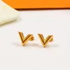 Designer de luxe Lettre V Boucle D'oreille Goujon Femmes En Acier Inoxydable Couple Charme Or Boucle D'oreille De Mode Bijoux Cadeaux pour Femme