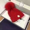 ビーニースカルキャップニット帽子デザイナー男性女性冬の帽子 6 色最高品質