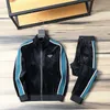 Sportswear Veet Casual Men's Suit Tracksuits Mens European Fashion Two Piece Set Large Size Trend Sports Suits Designer Wear 1MJV6