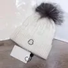 Pom-pom bonnet de ski bonnet femme hommes mèches du crâne de laine pour le créateur d'hiver du designer en tricot femelle bobble chapeau