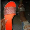 -Diamond Bling Slippers Women Shoes 2020 Summer Beach Slippers تنزلق على الصنادل خارج Flip Flops Luxury Designers260f