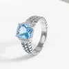 Klassische Frauen Ring Eingelegt blau Topaz Farb Zirkon Retro Rings1002049