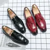 Men schoenen Solid Color Loafers PU Punt teen klassieke Tassel Slip On Fashion Business Casual Party Daily Ad Fashi