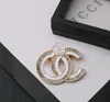 2Color Brand Luxurs Design Broch Women CRISTAL CRISTAL Letters Brooches Pin Pin Fashion Jewelry Decoración de ropa Decoración