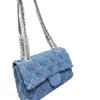 Kvinnors varumärkesdesigners axelväskor mode klassisk mini clamshell kuvert väska mode jeans blå dubbel sammanvävd kedja crossbody väska direktförsäljning