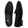 Chaussures habillées 2023 Nouveau style noir motif crocodile mat mocassins pour hommes mocassins classiques britanniques pantoufles de fumage à enfiler