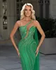 Elegant Green Mermaid aftonklänningar Sexig en axelpärla promenad golvlängd tyll formella festklänningar