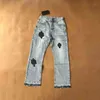 Дизайнерские мужские джинсы с принтом 2023 г. Джинсы с вышивкой через кожу chromeheart с завышенной талией для любителей мужского пола Свободные