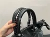 Le Cagole Designer Totes Neo Le Cagole Klasik Şehir Çantası XS Mini Motosiklet Çanta Bikter Çantası Kadın Omuz Çantalarının Birleşimi Ayna UIRQ