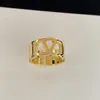 Modeontwerper Ring Gold Ring Luxe sieradenbrief Rings opdrachten voor vrouwen Love Ring V Brands Kettingen met doos Groothandel 21100601R123
