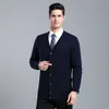 Pulls pour hommes épais marque de mode hommes Cardigan de haute qualité Slim Fit pulls tricots col en V hiver vêtements de sport mâle 221130