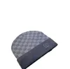 Cloches lvssletter letter V Classic designer winter fashion knit cap with monogram jacquard for warmth for both men and women
