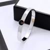 Braccialetto a catena di lusso Jewlelry 3 colori Bracciali a braccialetti per le donne Acciaio inossidabile Placcato oro 18 carati Polsino Lettera Chiusura Braccialetti Amanti Regalo di Natale Gioielli