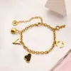 Znane bransoletki od projektantów luksusowy złoty łańcuszek biżuteria dziewczyna perła blokada listu bransoletka miłosna Premium Wedding Party biżuteria akcesoria