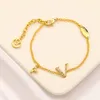 Znane bransoletki od projektantów luksusowy złoty łańcuszek biżuteria dziewczyna perła blokada listu bransoletka miłosna Premium Wedding Party biżuteria akcesoria