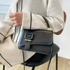 Sacs de soir￩e PU en cuir PU de haute qualit￩ sacs ￠ main Luxury Designer Female Sac ￠ ￩paule 2022 Messager All-Match Messenger Small Square