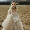 Country A-Line Tulle Wedding Dress V Neck Long Puffy Seces Lace Appliques Beige and Ivory Plus Size Size Brudklänningar Sexig öppen baksida Vestido de Novia