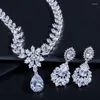 Pinzas para el cabello CWWZircons Accesorios de joyería para fiesta de boda de lujo Cubic Zirconia Collar nupcial Pendiente Tiaras y coronas Conjuntos T148