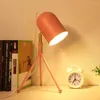Tischlampen Kreative Nordic Holz Schreibtischlampe Kunst Eisen LED Falten Einfache Licht Augenschutz Lesen Schlafzimmer Wohnkultur