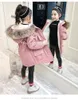 女の子のためのダウンコートファッション冬のジャケットとベルベット温かいフード付き子供服4 12歳の子供10代のパーカーTZ247 221130