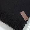 Klassisk designer Scarf Men039s Plaid Scarves Men och Women039S Winter Black Grey Letters Scarf Brodery Label Cashmere SCA5916908