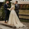 Country A-Line Tulle Wedding Dress V Neck Long Puffy Seces Lace Appliques Beige and Ivory Plus Size Size Brudklänningar Sexig öppen baksida Vestido de Novia