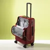 Bavullar seyahat valiz, tekerlekler ile bagaj üzerinde taşıyor kabin haddeleme arabası çantası erkekler iş ışığı