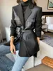 Damenjacken Nerazzurri Herbst Schwarze Wollmischungen Patchwork Lederjacke Frauen mit vielen Taschen Langarm Koreanische Mode Streetwear 221130