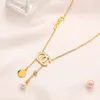 Collier design de luxe plaqué or 18 carats marque colliers en acier inoxydable chaîne ras du cou cristal lettre pendentif femmes bijoux de mariage accessoires amour cadeaux AA2021