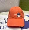 Designer Women's Letter Baseball Cap Fashion Simple en relief Paps Paps Show Show Face Small Sunshade Fashion Hat