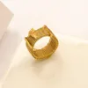 خواتم مصمّمة مجوهرات فاخرة للسيدات دلايات الحب لوازم الزفاف خاتم من الفولاذ المقاوم للصدأ مطلي بالذهب عيار 18 قيراطًا