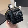 Projektantki Kobiety Mini Vanity z łańcuchem kosmetyka FRANCE PARIS Luksusowa marka kołdry skórzana torby na ramię na ramię Lady Makeup Case Pasek Crossbody Pasek Lux Torebka