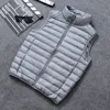 Hommes Gilets Ultra Léger Mince Vers Le Bas Manteau Hommes Hiver Col Montant Mince Veste Hommes Coupe-Vent Rembourré Gilet Sans Manches Portable Duvet De Canard Gilet 221202