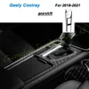 3D/5D In Fibra di Carbonio Interni Auto Center Console Copertura Cambiamento di Colore Stampaggio Decalcomanie Per Geely Coolray 2018-2022