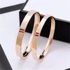 316L Stal nierdzewna Rose Gold Designer Bracelety Prosty moda luksusowa biżuteria Kobiety Bogule Modne akcesoria Punk Hip Hop Banles dla pary