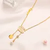 Collier design de luxe plaqué or 18 carats marque colliers en acier inoxydable chaîne ras du cou cristal lettre pendentif femmes bijoux de mariage accessoires amour cadeaux AA2021