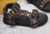 Marque Casual Chaussures 2022 design design sandales en satin marron Foulard en soie Confortable Doux Plat Pantoufles chaussures de plage taille 35-42