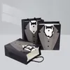 Confezione regalo 5 pezzi Tuxedo Groomsmen Sacchetti di carta Modello Borsa da trasporto con manici Bomboniera da sposa 221202