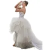 Abito da sposa in tulle senza spalline alto e basso Tulle a strati Puffy A Line Abiti da sposa in pizzo con applicazioni di perline Boho Beach Abiti da fuga Corto davanti Lungo dietro