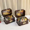 Dekorativa föremål Figurer Christmas Music Box vackra Safe Home Decorations Octave kommer att rotera ljus med USB Battery Dual Use Holiday Gift 221203