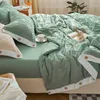 Set di biancheria da letto Set da letto in quattro pezzi Stile nordico Bottoni floreali Cotone lavato Delicato sulla pelle Coperta estiva in fibra termica Aria condizionata 221206