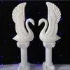 Luxe elegante witte engel en Swan Romeinse kolom bruiloft welkom gebied decoratie rekwisieten benodigdheden
