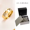 Ringos populares de marca de moda designer designs de anel de casamento amor para mulheres 18K Gold Bated Ring Stainless Stoneless Luxury Jewelry Accessories Family With Box