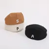 Berets Doit Baby Spring Cotton Kidsed Cap Cap AFPRS Letters Boys Girls Hat Baby Akcesoria