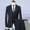 メンズスーツブレザー高品質のメンズビジネスディナーコートストライプスリムフィット結婚式の男性グルームタキシードスーツジャケットパンツベスト3 PCSセット221202