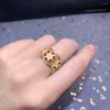 Bagues de cluster Bague de gemme rouge Ruby Noble Style Gemstone Royal House Gold Palted Jaune Couleur Cadeau d'anniversaire