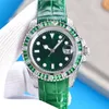 MENS Titta på Diamond Bezel Automatisk rörelse Vattentät 40mm läderband Fashion Wristwatches Business Wristwatch flera färger