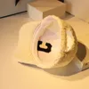 Casquettes de boule chapeaux de fourrure d'agneau femme automne hiver Version coréenne lettre C casquette chaude en peluche Baseball pour WomenKLK2